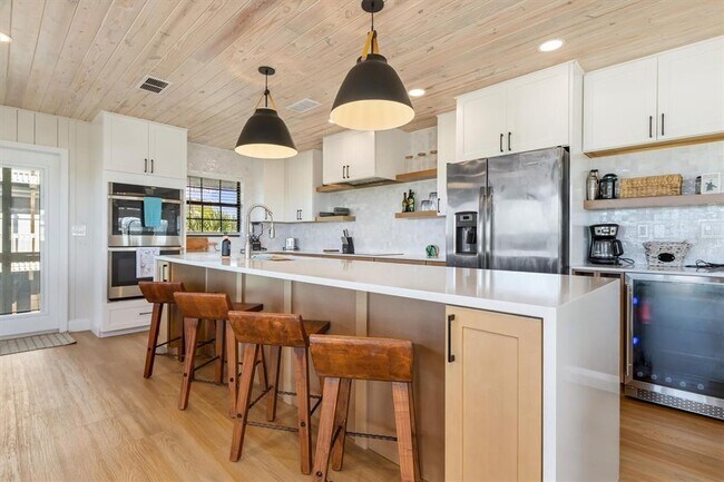 Building Photo - 9498 Alborado Rd