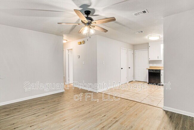 Building Photo - 4173 Ravenwood Dr