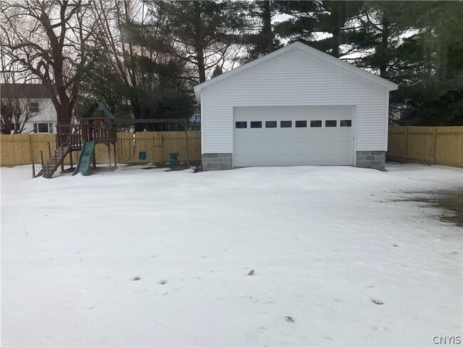Building Photo - 449 Bugbee Dr