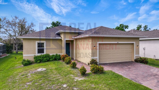 Building Photo - Amazing 3 bedroom 2 bath home in Rotonda W...