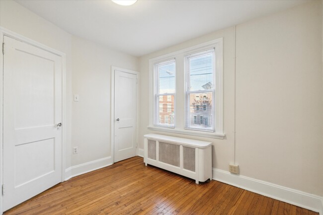 Building Photo - 1730 Memphis St