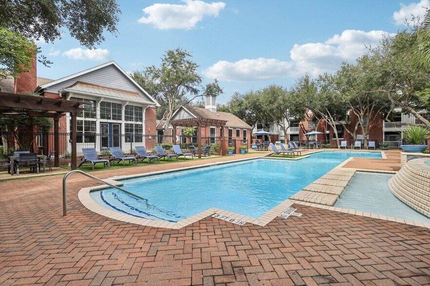 Building Photo - Stella at The Medical Center