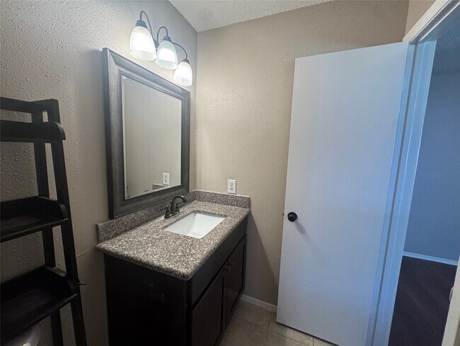 Building Photo - 19439 Cypress Bay Dr