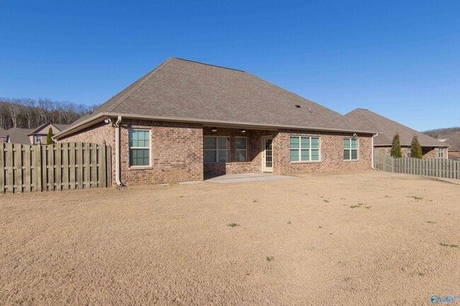 Building Photo - 2121 S Meadows Dr