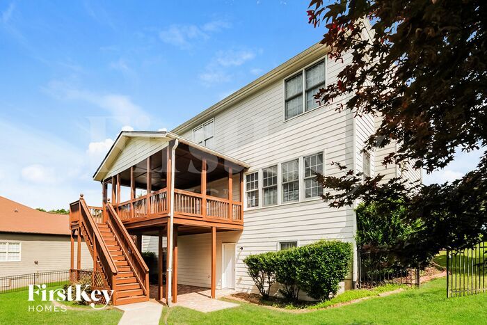 Building Photo - 2636-2633 3 Wood Dr