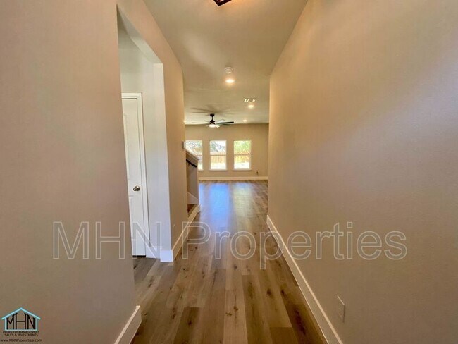 Building Photo - 7913 Cactus Plum Dr