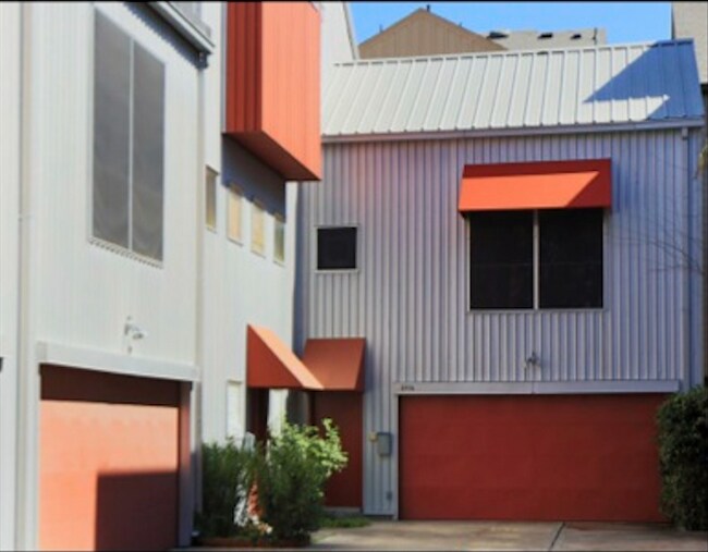 Exterior - 2715 Chenevert St