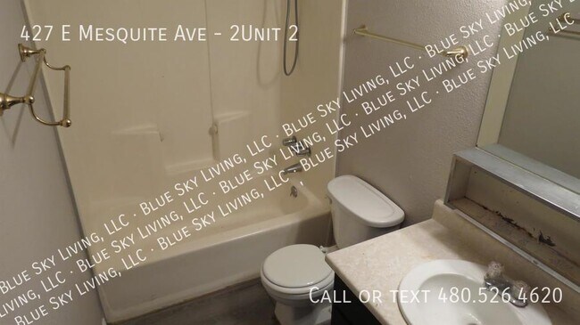 Building Photo - 427 E Mesquite Ave