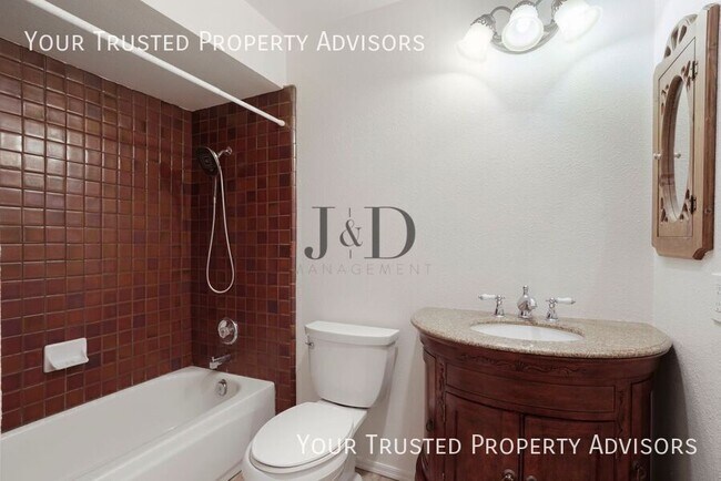 Building Photo - 151 Bonita Pl