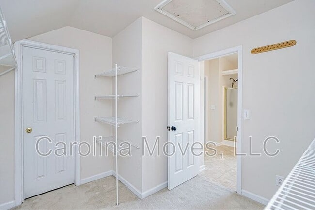 Building Photo - 317 Waterton Way