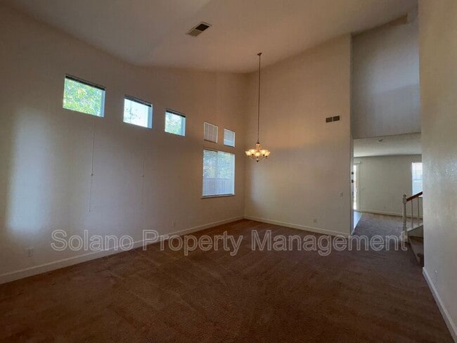 Building Photo - 100 Mt Adams Cir