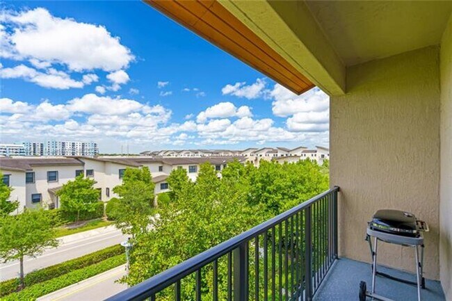 Building Photo - 8045 NW 104th Ave