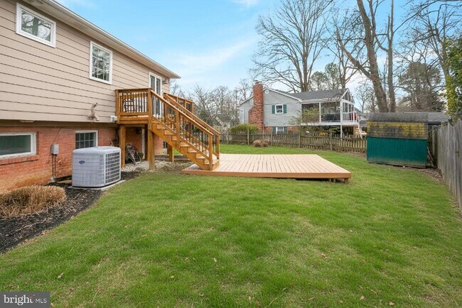 Building Photo - 8300 Midwood St