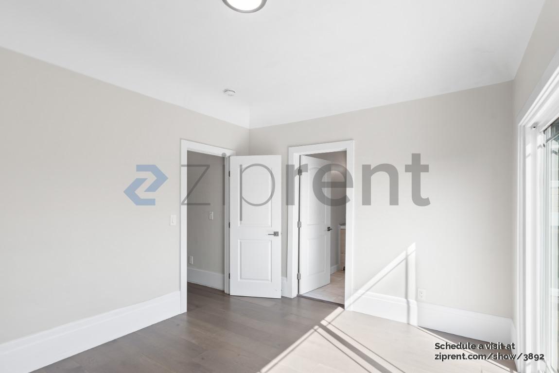 Building Photo - 2624 Adeline St