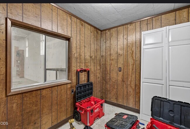 Building Photo - 981 Upper Applegate Rd