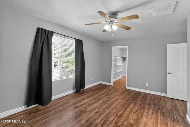 Building Photo - 1337 W Camino Mesa Sonorense