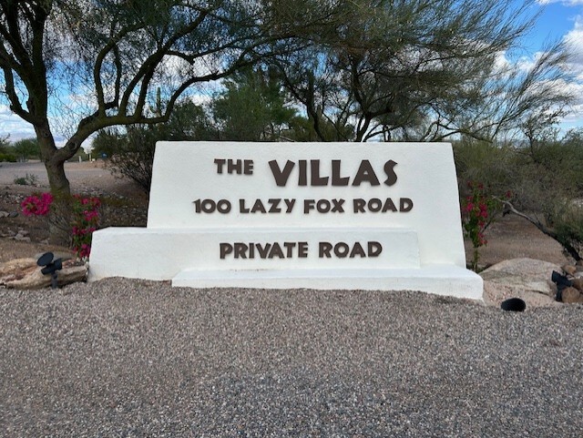 Building Photo - 100 N Lazy Fox Dr