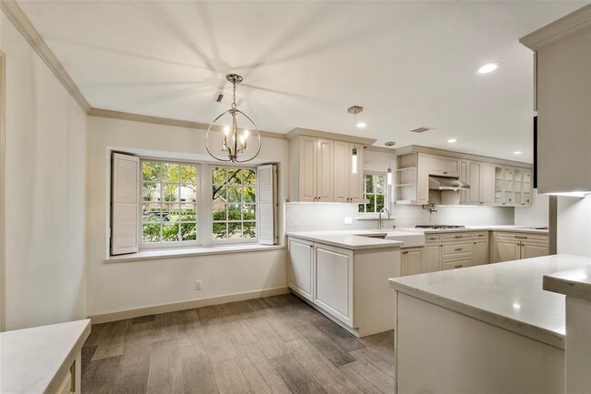 Building Photo - 427 Ashford Forest Dr