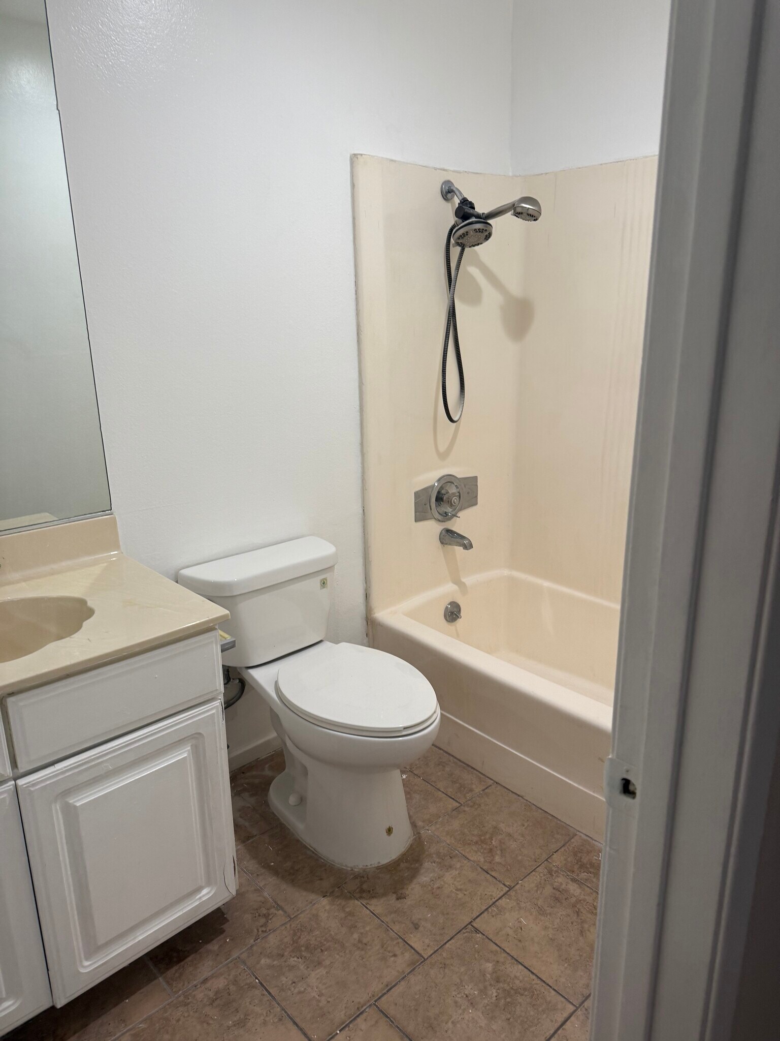 Bathroom 2 - 20134 Leadwell St