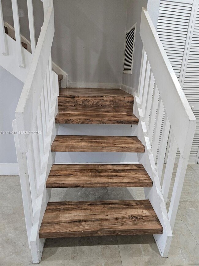 Building Photo - 2225 NW 45th Ave