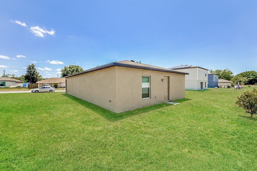 Building Photo - 26485 Wakefield Dr