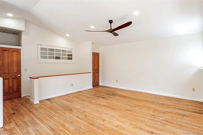 Building Photo - 222 Bog Hollow Rd