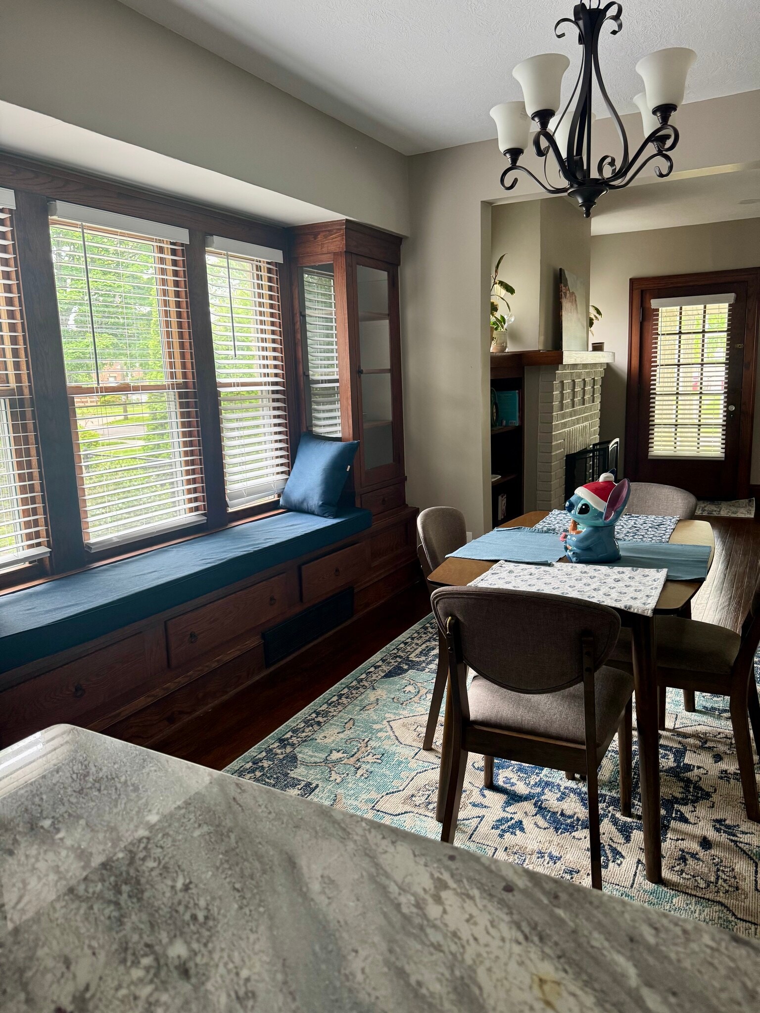 Building Photo - 17640 Larchwood Ave