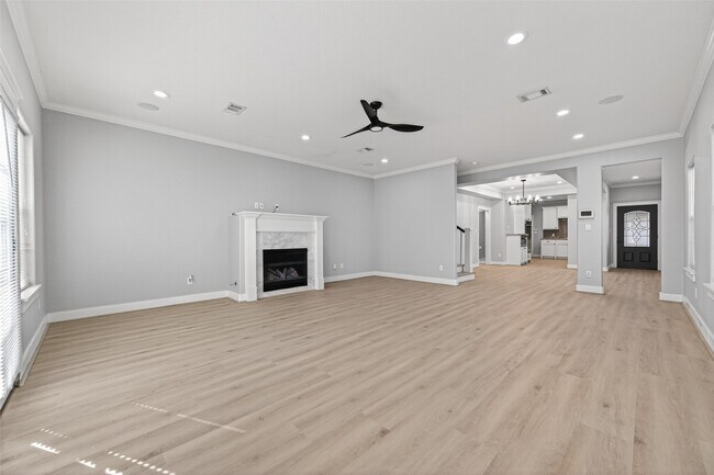 Building Photo - 1128 E 24th St