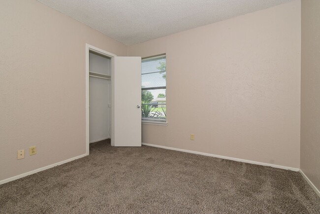 Building Photo - 3117 Chaparral- House