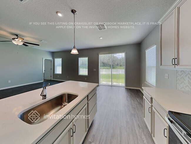 Building Photo - 11440 64th St E