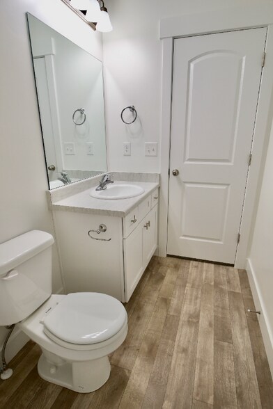 Building Photo - 16042 S Bodmin Way