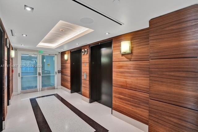 Building Photo - 650 West Ave