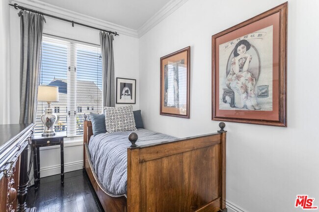 Building Photo - 1424 N Crescent Heights Blvd