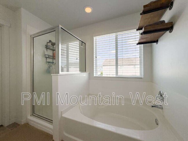 Building Photo - 3565 Water Lilly Ln