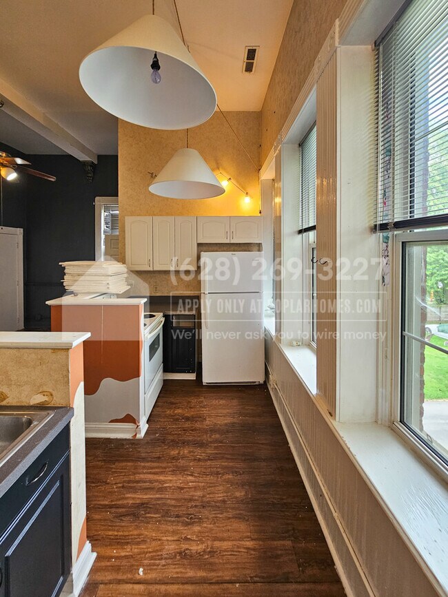 Building Photo - 50 Jackson St