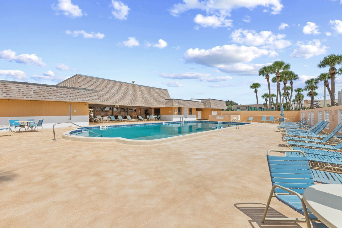 Building Photo - 2700 N Hwy A1A