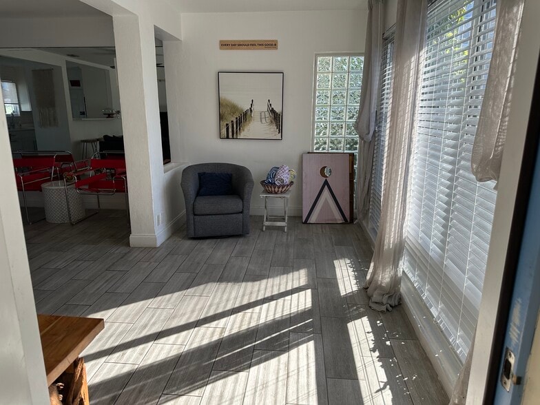 Building Photo - 1258 Beach Rd