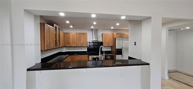 Building Photo - 201 Crandon Blvd