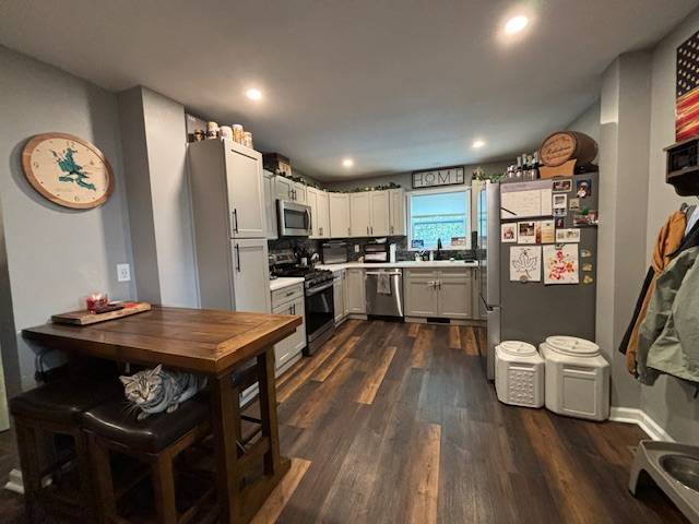 Building Photo - 122 Saratoga Ave