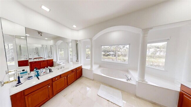 Building Photo - 7044 NW 113th Pl