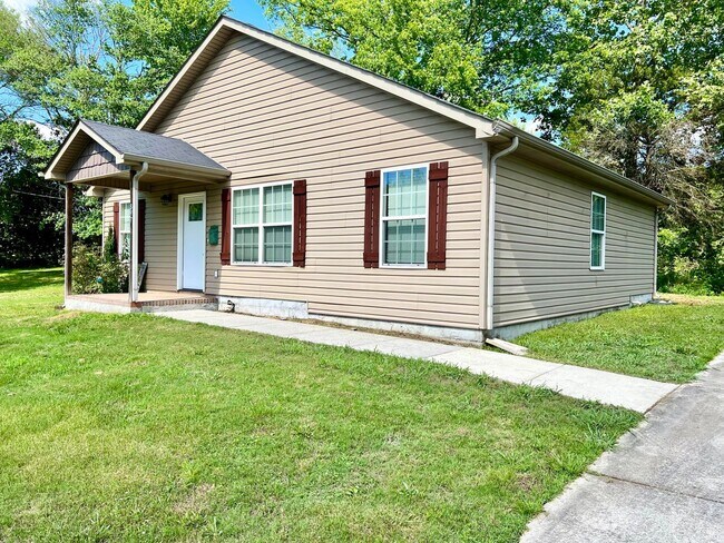 Building Photo - 897 Pollard Rd
