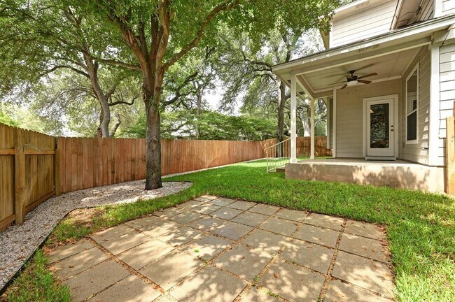 Building Photo - 2101 Keepsake Dr