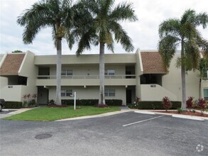 Building Photo - 7193 W Country Club Dr N