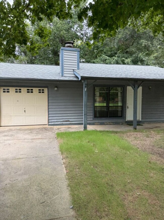 Building Photo - 6702 Woodthrush Dr