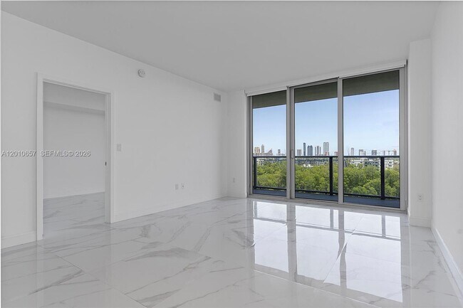 Building Photo - 16385 Biscayne Blvd