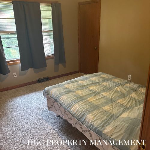 Building Photo - 1400 Lee St