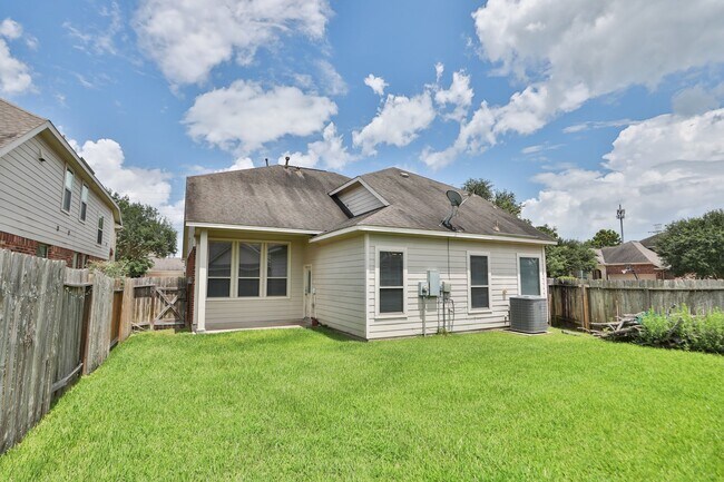 Building Photo - 11023 Heartland Grove Dr