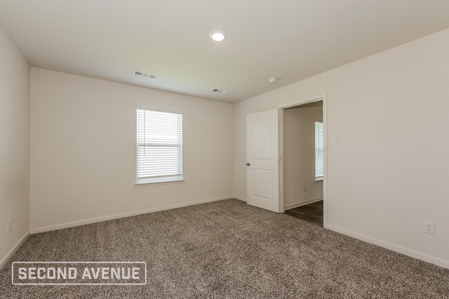 Building Photo - 9612 Sierra Grande Dr