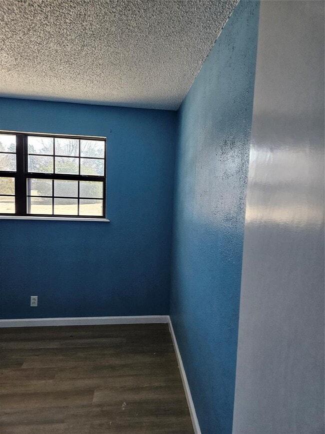 Building Photo - 33096 Squaretop Rd