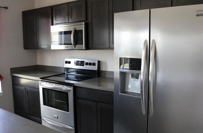 Building Photo - BRITTANY CHASE...3 Bedroom 2 Bath